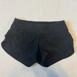 Lululemon Speed Up Shorts, 2.5 inseam, Sz 4